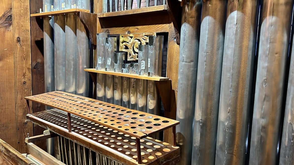 El muntatge de l’orgue de la Catedral de Solsona encara la recta final amb l’objectiu que estigui llest a la primavera