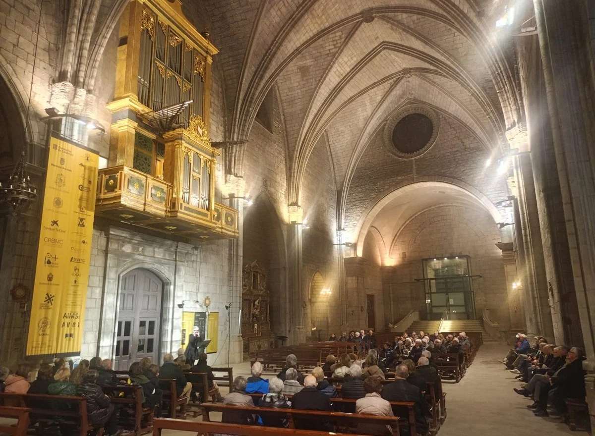 Un centenar de persones frueixen del concert d’orgue de l’Any Nou