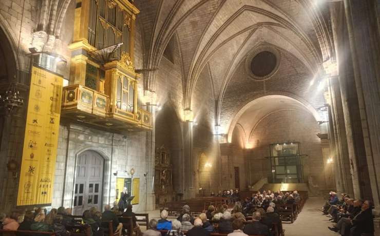 Un centenar de persones frueixen del concert d’orgue de l’Any Nou